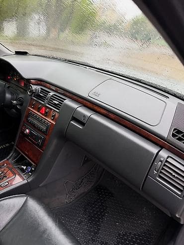 Mercedes-Benz E-Class: 1998 г., 2.8 л, Автомат, Бензин, Седан — 8