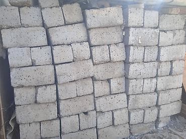 Шлакоблок: Продаю новый качественный шлакоблок 400 шт по 50сом ещё есть — 2