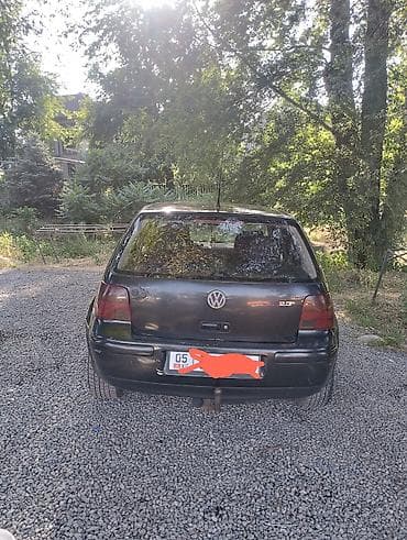 Продажа авто: Volkswagen Golf: 2003 г., 2.3 л, Механика, Газ, Хэтчбэк — 2