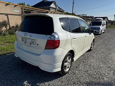 jet auto: Honda Fit: 2001 г., 1.3 л, Вариатор, Бензин, Хэтчбэк — 2