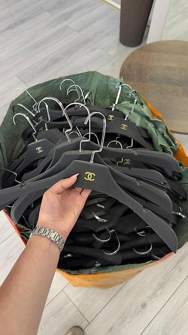 вешалки плечики оптом: Вешалки, плечики, Б/у, Самовывоз — 1