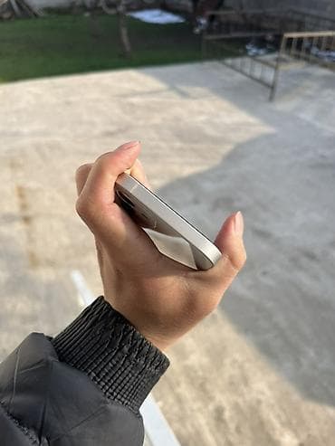 Apple iPhone: IPhone 12, Б/у, 128 ГБ, Белый, Защитное стекло, Чехол, 74 % — 5