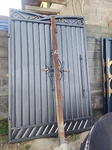 Распашные ворота: Металлические распашные ворота -бу ворота жакшы абалда турасы 4,40 — 1