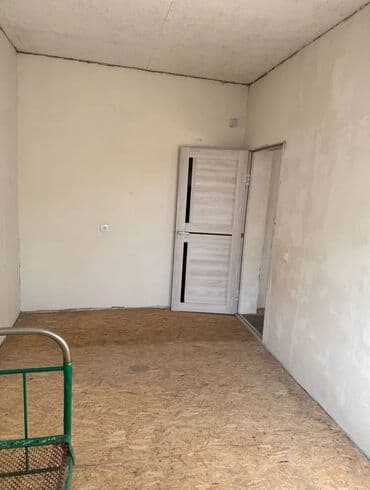 Үйдү ижарага алам: 40 м², 2 бөлмө, Жертөлө, ороо, Забор, тосулган — 6