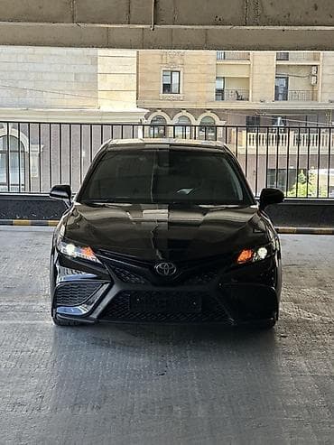 Toyota Camry: 2020 г., 2.5 л, Автомат, Бензин, Седан