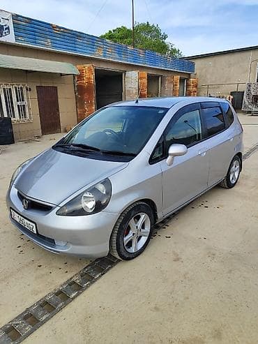 Honda Fit: 2002 г., 1.3 л, Автомат, Бензин, Хетчбек — 8