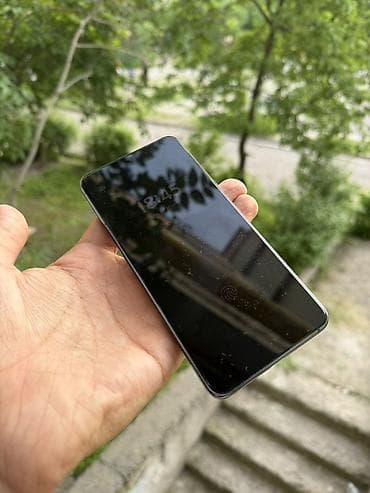 blue lock: Samsung Galaxy S21, Б/у, 128 ГБ, цвет - Серый, 2 SIM — 2