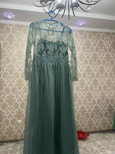 вечерние платья для полных женщин из шифона: Платья в хорошем состоянии. 
Все платья отдам 2500 (4шт!)
Размер:S, M — 4