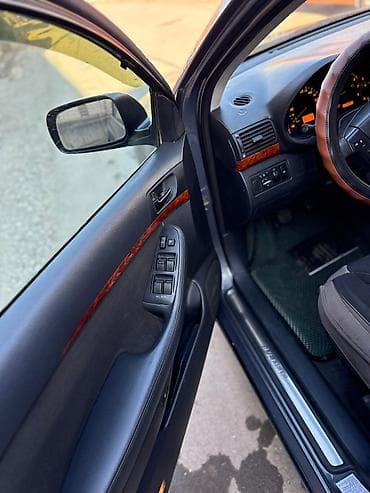 фара на е39: Toyota Avensis: 2004 г., 1.8 л, Механика, Бензин, Седан — 5