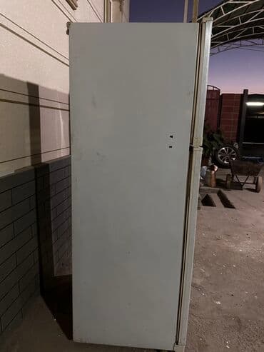 холодильники встраиваемые в кухонную мебель: Холодильник Б/у, Двухкамерный — 2