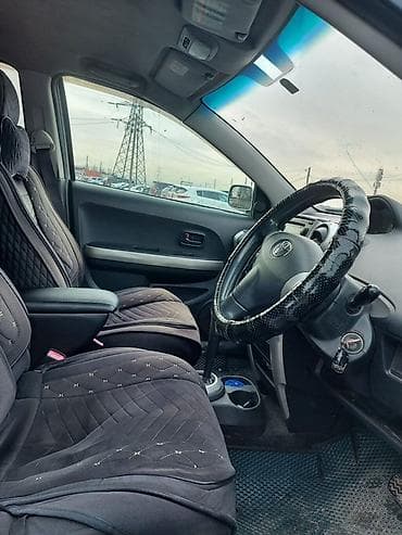 abs: Toyota Ist: 2003 г., Автомат, Бензин, Хэтчбэк — 7