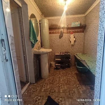 душовой трап: Баня/мойка с душем и печью - Просторное помещение, облицованное — 5