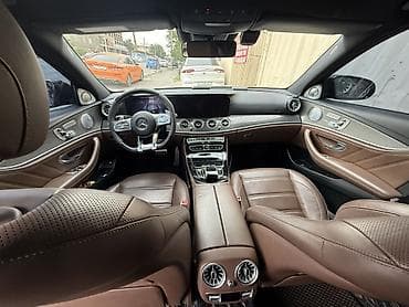 v class: Mercedes-Benz E-Class: 2018 г., Седан — 4