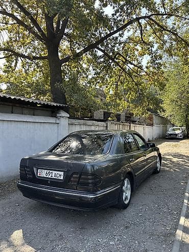 golf 2: Mercedes-Benz E-Class: 1999 г., 2.4 л, Автомат, Бензин, Седан — 4
