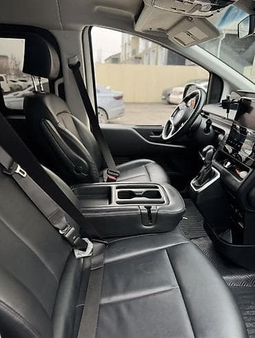 hundai staria: Hyundai Staria: 2022 г., 2.2 л, Автомат, Дизель, Минивэн — 10