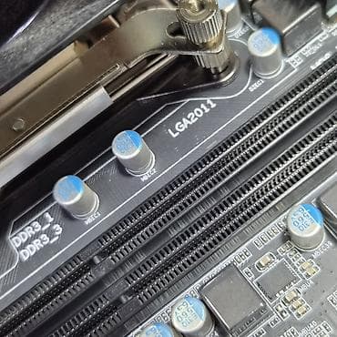 core 2: Материнская плата для ПК, Новый, Gigabyte, LGA2011, ATX — 8