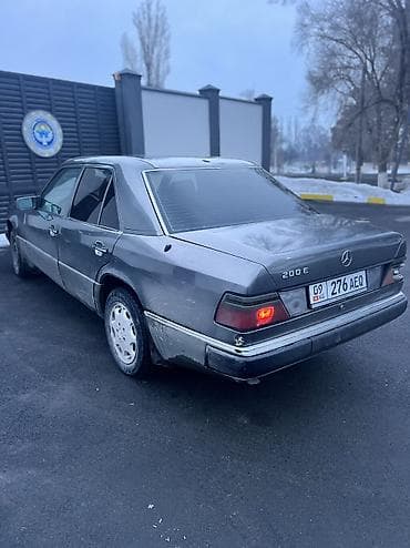 мазда старушка 626: Mercedes-Benz W124: 1990 г., 2.3 л, Механика, Бензин, Седан — 7