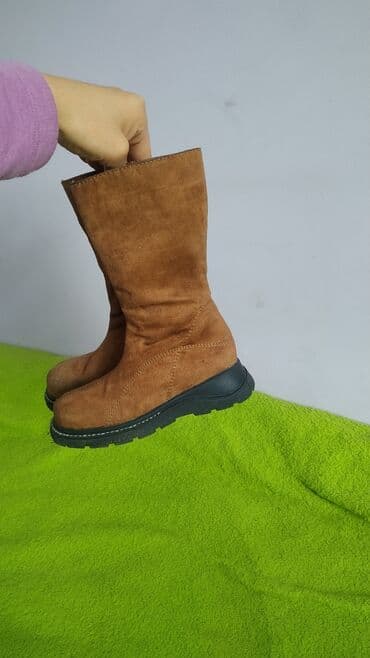 демисезонная детская обувь 22 размера: Классссные замшевые деми сапожки на девочку, 25р. В отл состоянии — 1