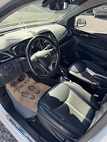 аварийный знак: Chevrolet Spark: 2021 г., 1 л, Автомат, Бензин, Хэтчбэк — 7