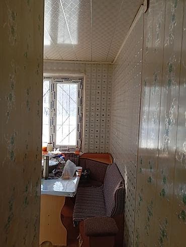 1 ком квартира: 2 комнаты, 52 м², Старый ремонт — 1
