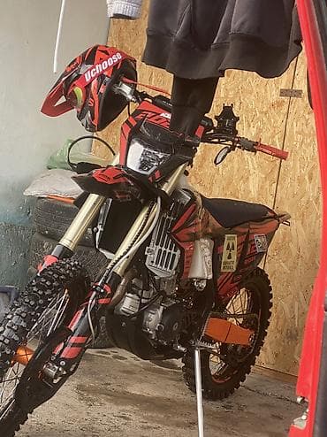 Продаю Эндуро Champ CP300-C. Состояние идеальное -