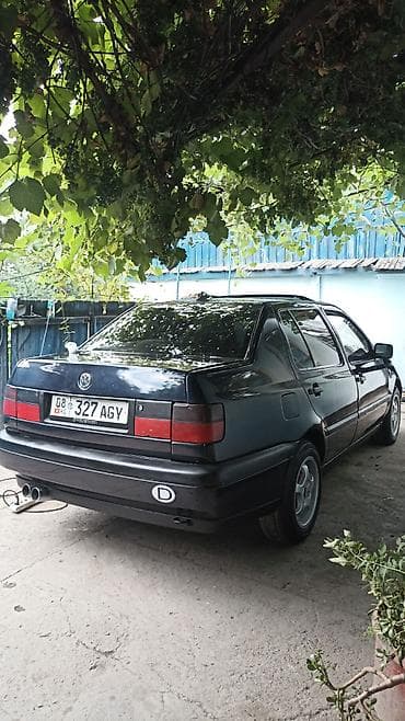 порш турбо с: Volkswagen Vento: 1993 г., Седан — 4