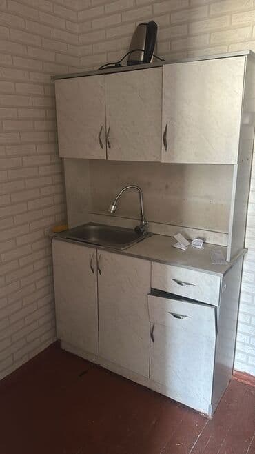 ак босого квартира керек: 1 комната, 25 м², Общежитие и гостиничного типа, 3 этаж, Евроремонт — 5