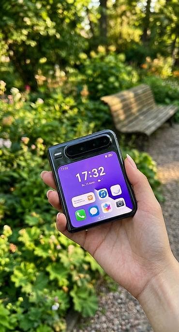 Huawei Pura 70 Ultra, Б/у, 256 ГБ, цвет - Черный, 2 SIM