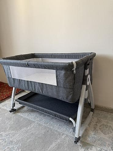 Матрасы: Детская прикроватная колыбель-манеж, серо-белая. Состояние отличное — 1