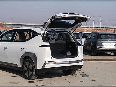 byd plus: Электромобиль кроссовер GAC Aion Y (5 дверей, белый). Основные — 3