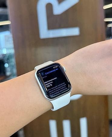 APPLE WATCH SE 2 Срочно ‼️ АКБ - 100% 40MM С коробкой Цена всего — — 2