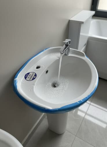 раковина с пьедесталом: Раковина для ванной, Круглая форма, Материал: Керамика — 1