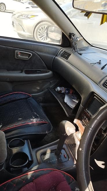 golf variant: Продаётся универсал серебристого цвета (5 дверей). Основные — 10