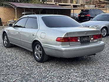 Toyota Camry: 2020 г., 2.2 л, Автомат, Газ, Седан — 5