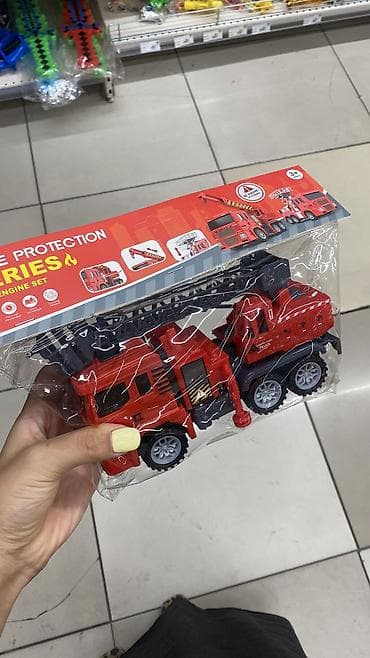 Детский мир: Игрушечная пожарная машина с лестницей - Серия: Fire Protection — 1