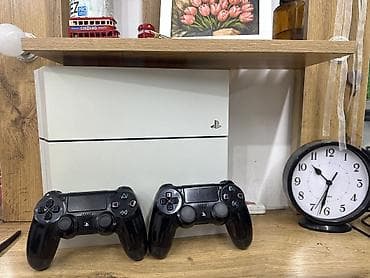 фири файр: Продаю PS4 fat 500gb два оригинальный джойстик + скаченные игры — 1