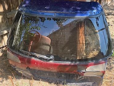 cherry trail: Багажника Subaru, 2001 г., Б/у, Оригинал — 1