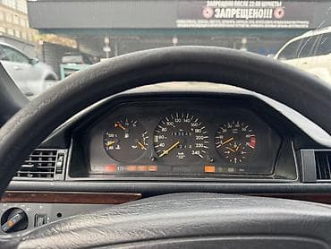 Продажа авто: Mercedes-Benz E-Class: 1992 г., 2.2 л, Механика, Бензин, Седан — 9
