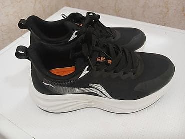 Угги: Кроссовки SAERBEDI - Размер: EUR 37 (US 6, UK 5) Жаны кийилбеген — 2