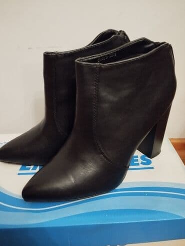 женская модельная обувь больших размеров: Черные женские ботильоны на высоком устойчивом каблуке, в отличном — 1