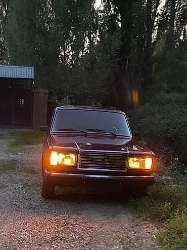 ВАЗ (ЛАДА) 2107: 2002 г., Механика, Бензин, Седан