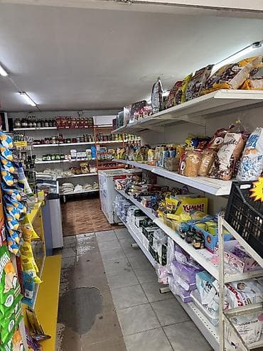 3: Достук Сдается продуктовый магазин Площадь: 50м2 С оборудованием — 4