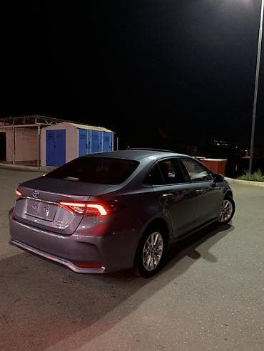 outback br: Toyota Corolla: 2020 г., 1.8 л, Вариатор, Гибрид, Седан — 7