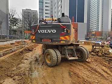 volvo: Экскаватор, Volvo, 2017 г., Колесный — 4