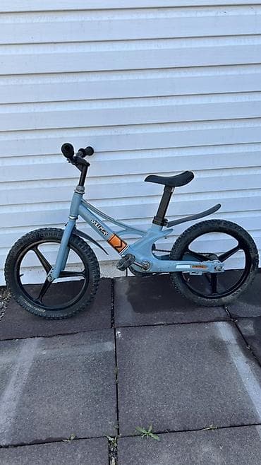 школьная форма бишкек: Детский велосипед, 2-колесный, 4 - 6 лет, Для мальчика, Б/у — 1