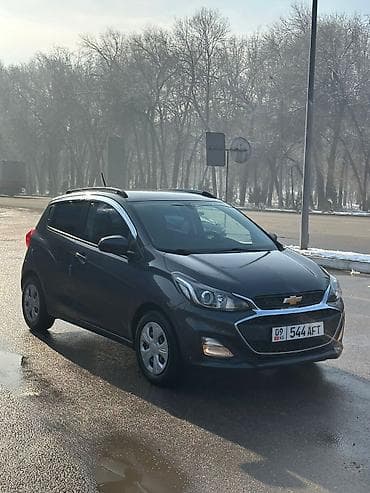 Chevrolet Spark: 2018 г., 1 л, Автомат, Бензин, Седан