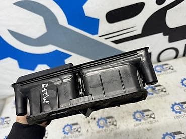 клапан на 220: Дефлектор воздуховода Volkswagen 2001 г., Б/у, Оригинал, Германия — 10