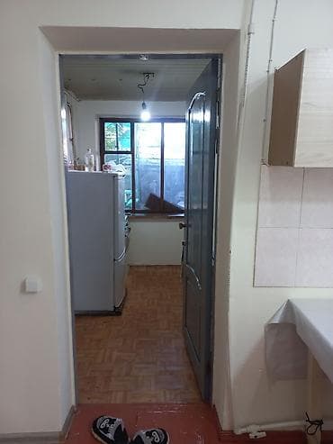продаю 2 комнатные квартиры: 32 м², С мебелью — 4