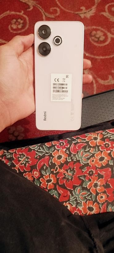 Техника и электроника: Redmi, Redmi 13, Б/у, 256 ГБ, цвет - Белый, 2 SIM — 3