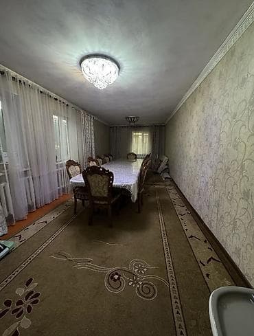 бишкек продаю дом село нижний алаарча: 🏡 Продаётся кирпичный дом на первой линии — отличная локация! 📍 — 8